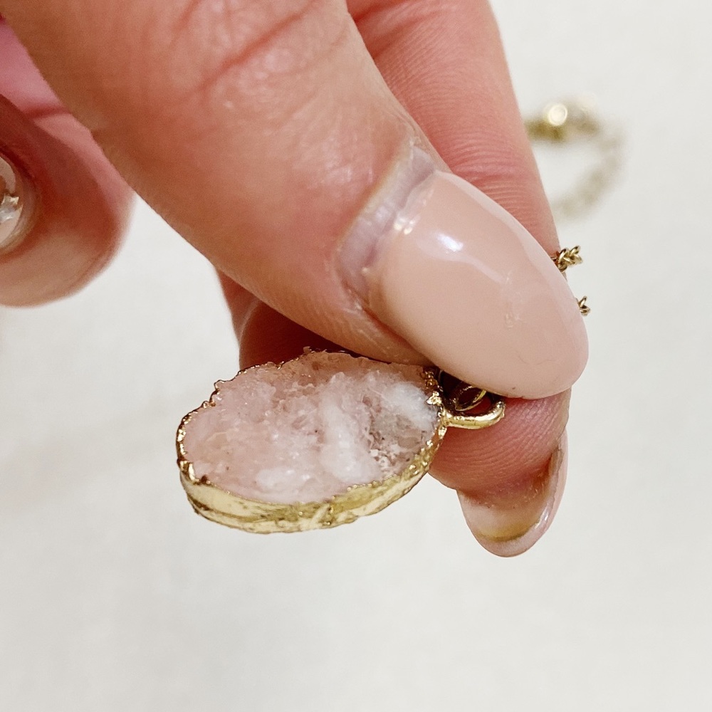 Rose Quartz Necklace with Golden Detail